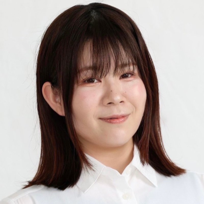 村中友香
